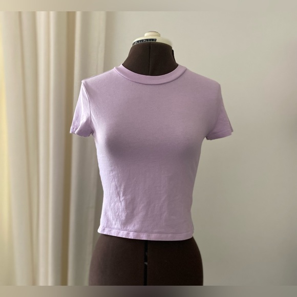 H&M Tops - Women’s H&M short sleeve t-shirt